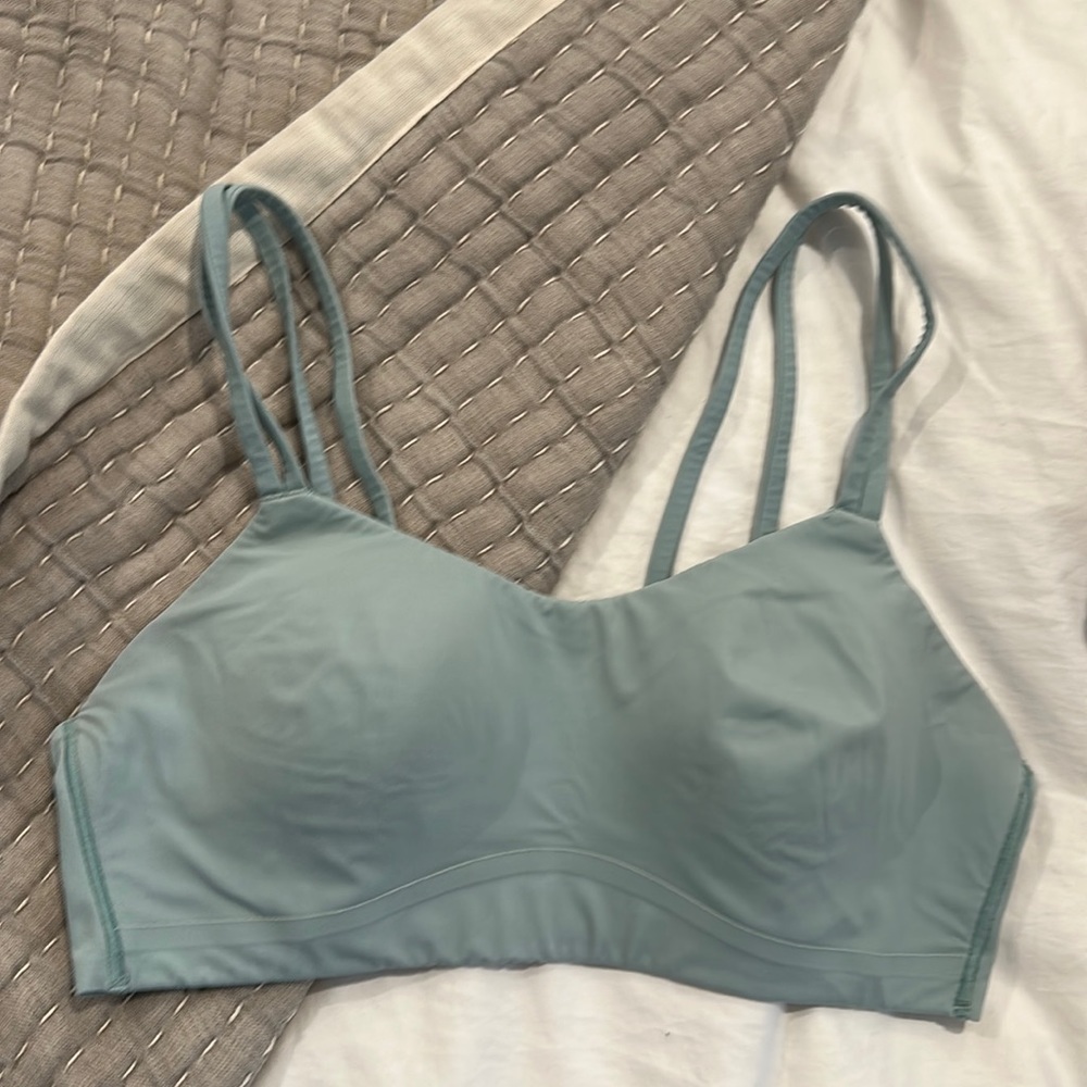 Lululemon like a cloud bra light blue size 6